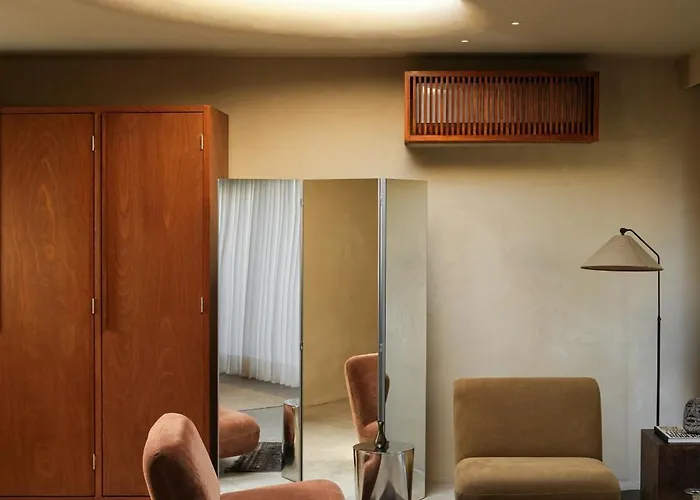 Oculto Hotel