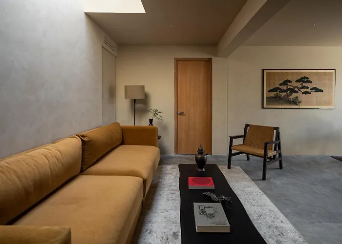 Hotel Oculto 5*